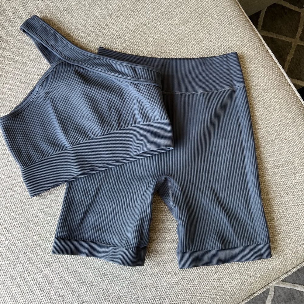 2-Piece Ribbed Workout Set